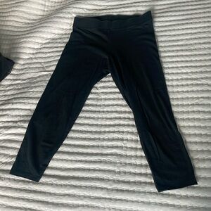 VS Pink black cropped leggings size XS